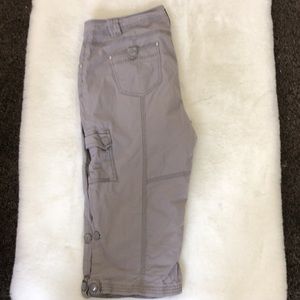 Reitmans grey capris size 11